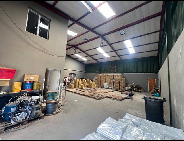 289M² WAREHOUSE TO LET IN MULDERSDRIFT